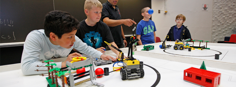 การเรียนการสอนหุ่นยนต์และ Coding